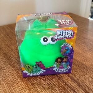 Kitty Squeeze! Green Squishy Toy - Kitty Squeeze!